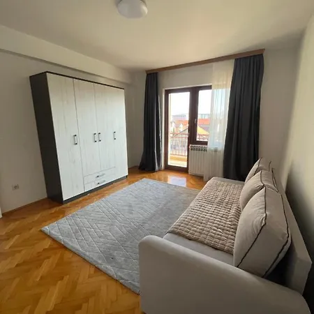 Lejlighed Cozy - 5min To Airport - 10min To Sarajevo Center!