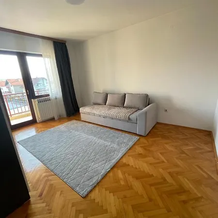 Cozy - 5min To Airport - 10min To Sarajevo Center! Lukavica