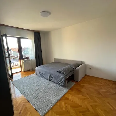 Lejlighed Cozy - 5min To Airport - 10min To Sarajevo Center!