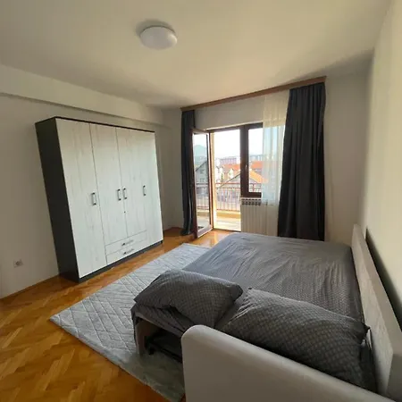 Cozy - 5min To Airport - 10min To Sarajevo Center! *