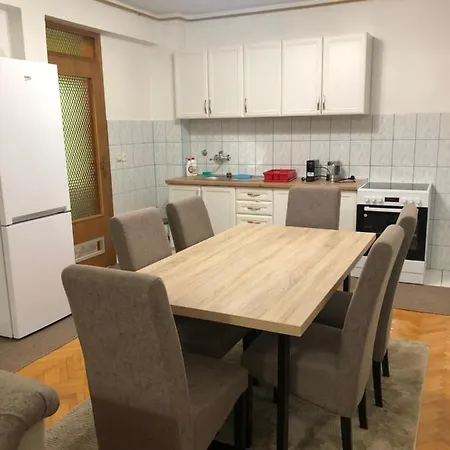 Lejlighed Cozy - 5min To Airport - 10min To Sarajevo Center! Lukavica