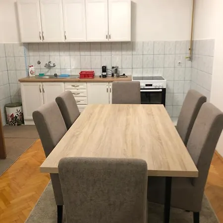 Cozy - 5min To Airport - 10min To Sarajevo Center! Lukavica