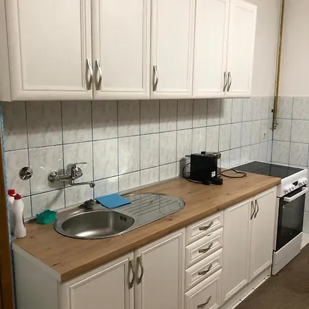 Lejlighed Cozy - 5min To Airport - 10min To Sarajevo Center! Lukavica